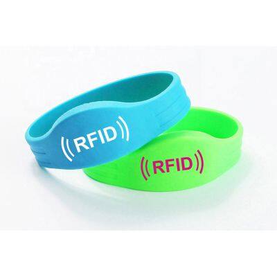 High Quality Printing Qr Code Silicone Rfid Wristband 13.56mhz