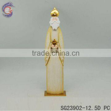 metal christmas art and craft of royal king with round crown decoration