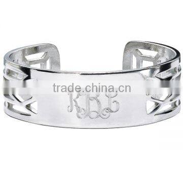 manufacturer supply customized Personalized Chinese Railing Cuff Bracelet