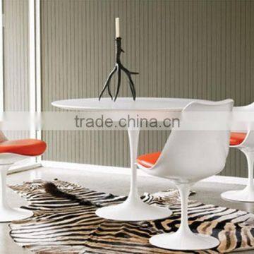White Eero Saarinen Fiberglass Saarinen Tulip Table Replica