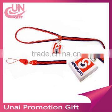 Newest Design Custom Plastic High End Zipper Lanyard With Small Rubber Pendant
