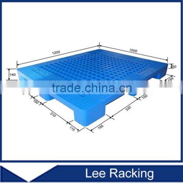 blue plastic pallet