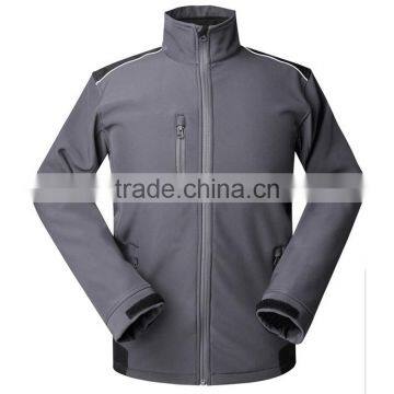 Reverse Zip Waterproof Wholesale Softshell Jacket With Chest and Side Pocket photo-2
