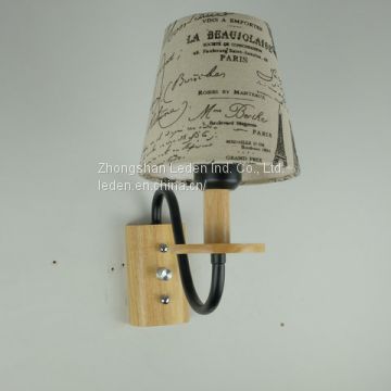 New Design Wood Wall Lamp