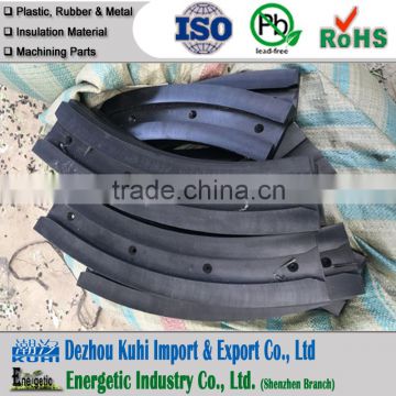 Plastic conveyor chain corner track