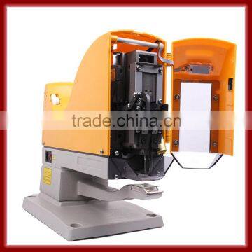 Ruifeng Brand Plastic Staple Attacher Machine Plastic Staple Pin Attacher For Jeans Washing MOQ 1Set 3Months Warranty