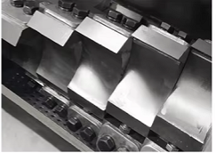 Industrial Plastic Crusher for PE Film, PP Bucket, PET Bottle, PVC Pipe, ABS Block Recycling photo-3