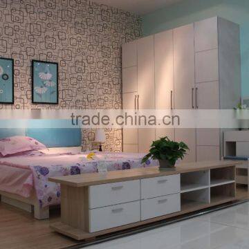 Factory Directly Wholesale King Size Natural Wood Bedroom Sets (SZ-BFA8002)