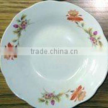 daily use white ceramic porcelain fruit plate with cut edge / ceramic fruit plate with flower design