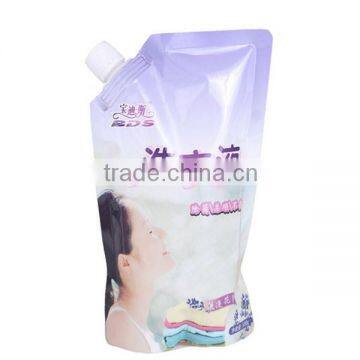 Spout packaging bag for liquid laundry detergent