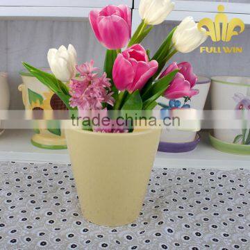 Friendly Joint Ceramic Flower Vase