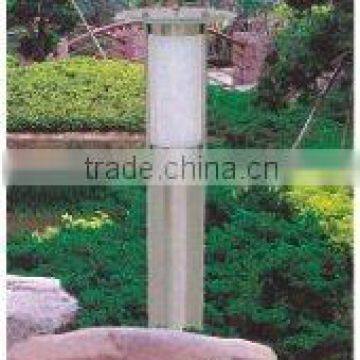 Solar garden lamp