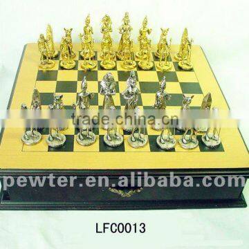 Steady Golden LOTR metal chess set