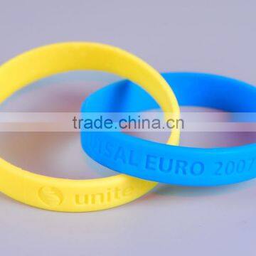 Personalized soft silicone bracelets , guangzhou factory silicone rubber bracelet, cheap silicone wrist band