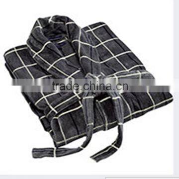 Fashion Style Coral Fleece Bathrobe With Long Sleeve photo-2