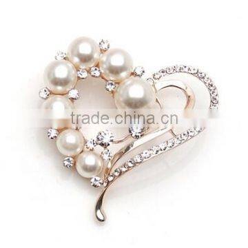 2016 beautiful heart pearl magnetic brooch