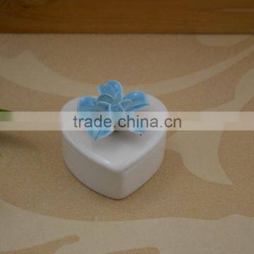 Factory Direct Small Ceramic Jewel Box With Flower Shape Design photo-5