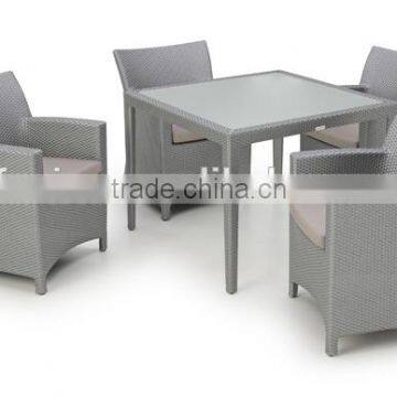 dubai dining tables and chairs