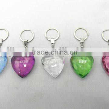 2016 hot sale make in china heart shape acrylic keychain keyring