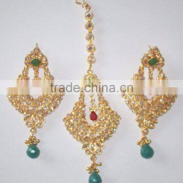 POLKI RED GREEN EARRING PAIR TIKA GOLD TONE Hair Accessory photo-2
