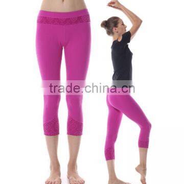 Wholesale Fitness Women Cropped Lace Yoga Pants in Guangzhou photo-3