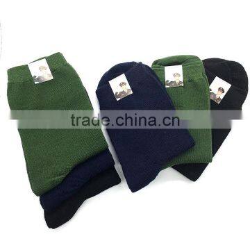 Wholesale 100% cotton outdoor military green socks for men