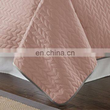 Wholesale Comforter Folded Soft Microfiber Lightweight Coverlet for All Season Fabric Microfiber Quilt photo-3