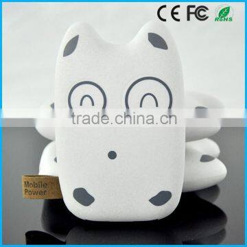 Shenzhen cartoon Dragon 9000mah power bank with cable