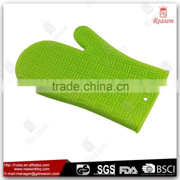 BBQ silicone heat resistant gloves