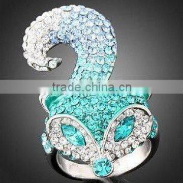 Fashion crystal fox ring