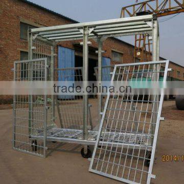 Fish transporation cage with casters