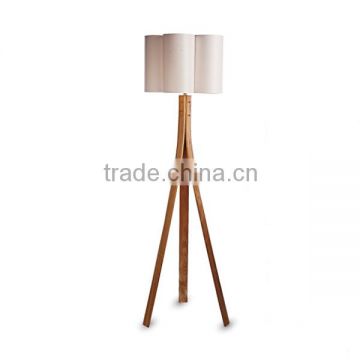 Bedroom floor lamp sanding light wooden