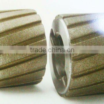 Electroplated diamond dressing roller for engine piston honing