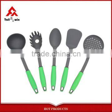 New style color TPR handle nylon common kitchen tools