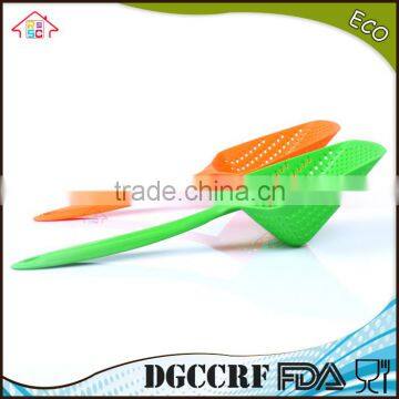 NBRSC High Heat Resistant Large Black Nylon Scoop Colander Slotted Spoon Strainer With Handle photo-3