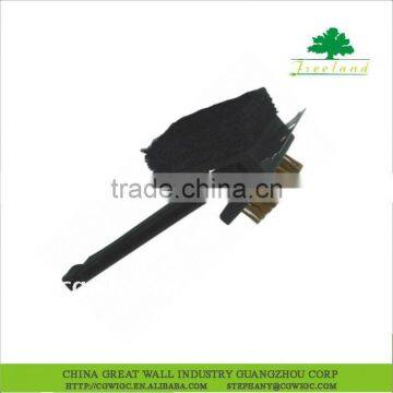 CLEANING BBQ GRILL BRUSH
