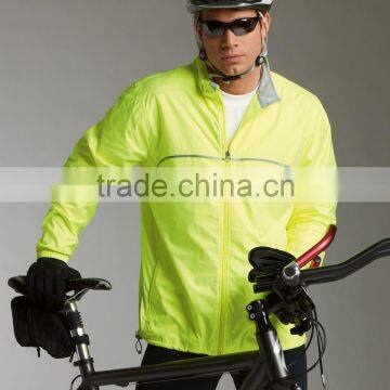 Men's Outdoor Wear Jacket With Reflective Tape Lightweight Windbreaker photo-4