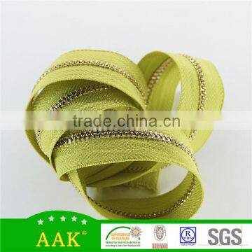 China Manufacturer Yellow Long Chain Bag Metal Zipper