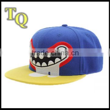 6 panel custom made puff embroidery snapback caps with plastic closure