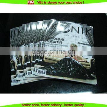 High Quality Glossy Monthly Print A4 Size Softcover Magazine Printing photo-2