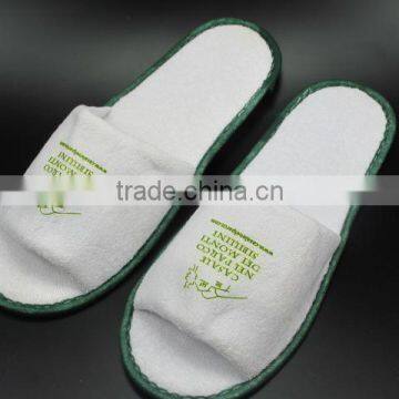 2016 Cost-effective and portable white cotton terry travel slippers with pouch