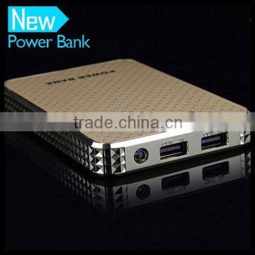 High quality 8000mah Chrome Shell Cover Portable Dual USB Power Bank Charger 5V 2A