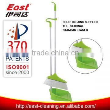 China plastic broom dustpan cleaning brush set