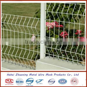 Powder coated trangle wire mesh fence