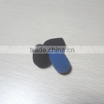 Sound absorbing shaped sponge microphone