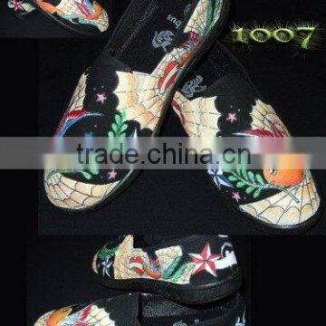 TATTOO SHOES