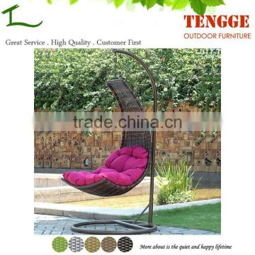 TG15-0142 The curved moon outdoor hanging rattan chair