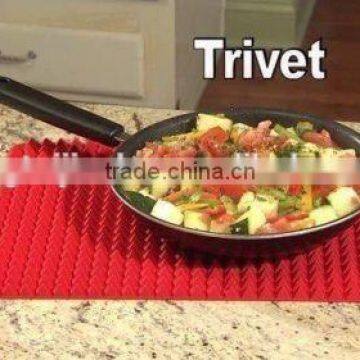 Pyramid Pan Silicone Baking Mat Red Color photo-4