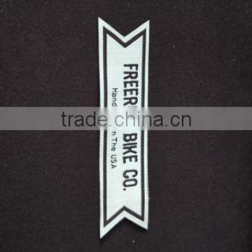 2017 custom high quality iron on woven labels, woven patches for garments