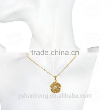 Fashion is Hollow-out Decorative Pattern Diamond Pendant Necklace photo-4